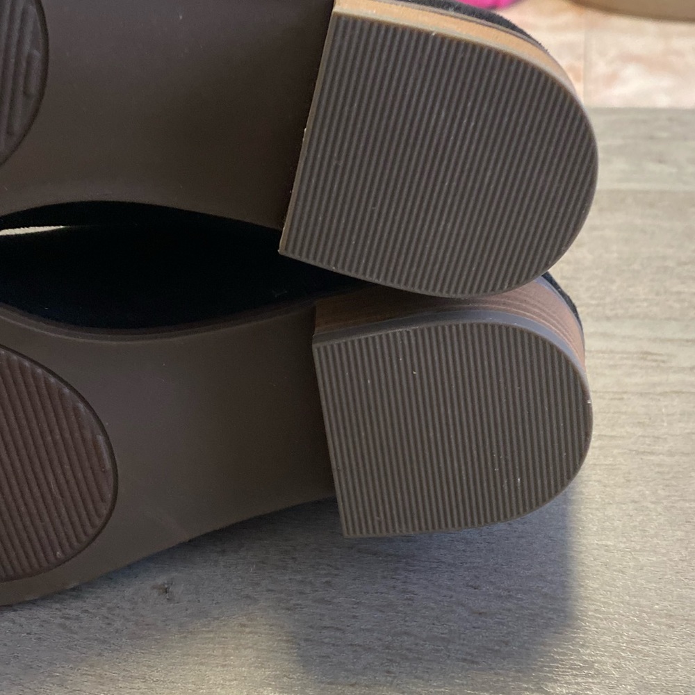 AEO Micro Booties - Picture 12 of 16